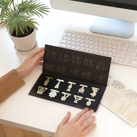Our cultural property bookmark set