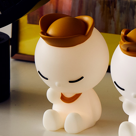 Vanasa’s paid -in character mood lamp (No. 83)