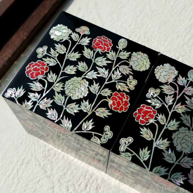 [Tangtang Pyeongpyeong Exhibition] Welcome to Peony Flower Lacquerade Pair
